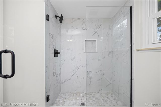1874 Hopkins Drive, Wixom, MI 48393