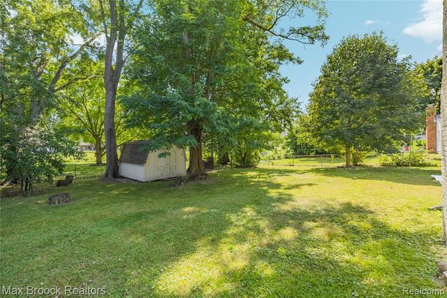 1874 Hopkins Drive, Wixom, MI 48393