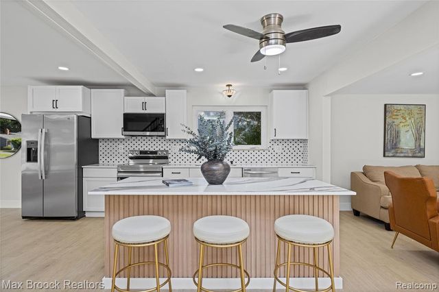 1874 Hopkins Drive, Wixom, MI 48393