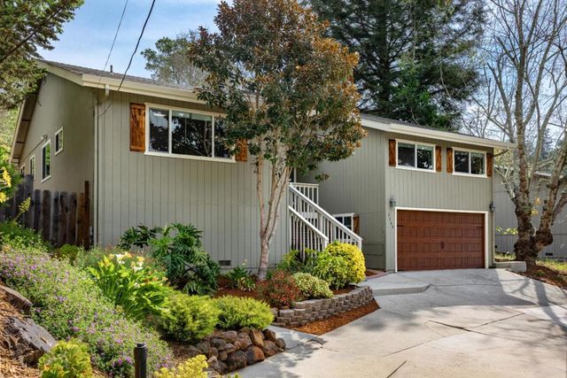 2769 Valencia Road, Aptos, CA 95003