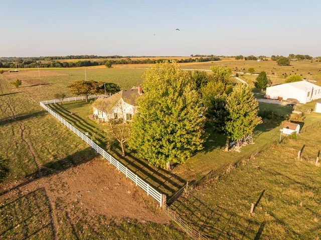 800 NW 950th Road, Blairstown, MO 64726