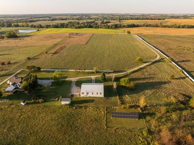 800 NW 950th Road, Blairstown, MO 64726