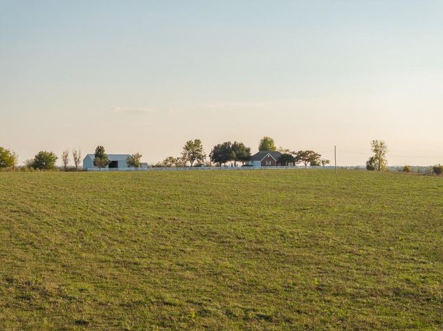 800 NW 950th Road, Blairstown, MO 64726