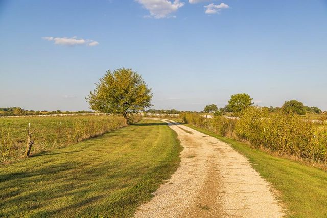 800 NW 950th Road, Blairstown, MO 64726