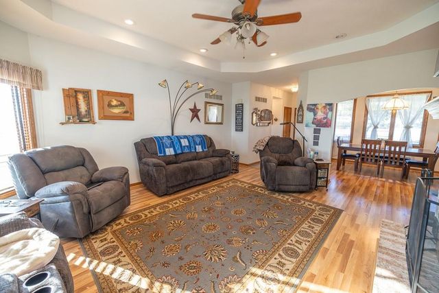 800 NW 950th Road, Blairstown, MO 64726