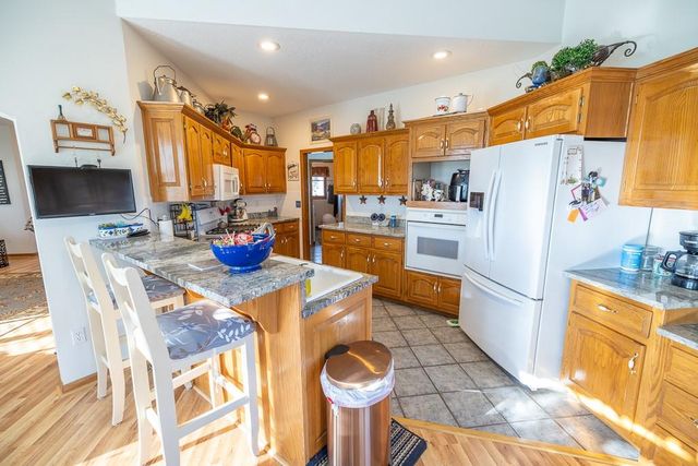 800 NW 950th Road, Blairstown, MO 64726