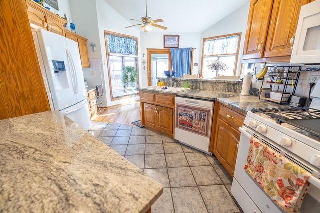 800 NW 950th Road, Blairstown, MO 64726