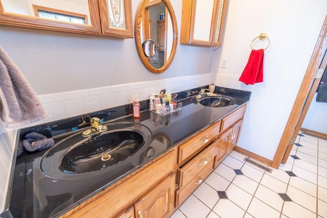 800 NW 950th Road, Blairstown, MO 64726