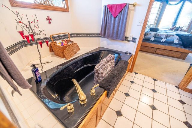 800 NW 950th Road, Blairstown, MO 64726