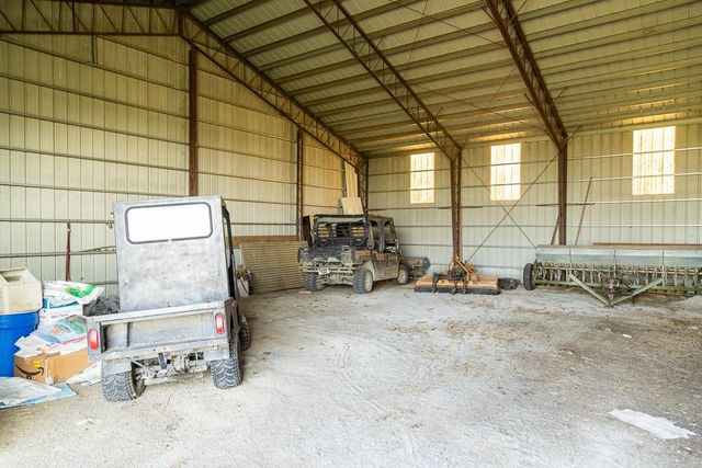 800 NW 950th Road, Blairstown, MO 64726