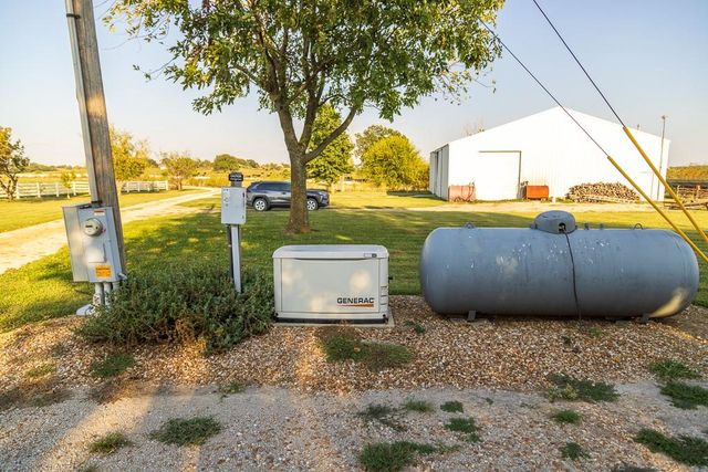 800 NW 950th Road, Blairstown, MO 64726