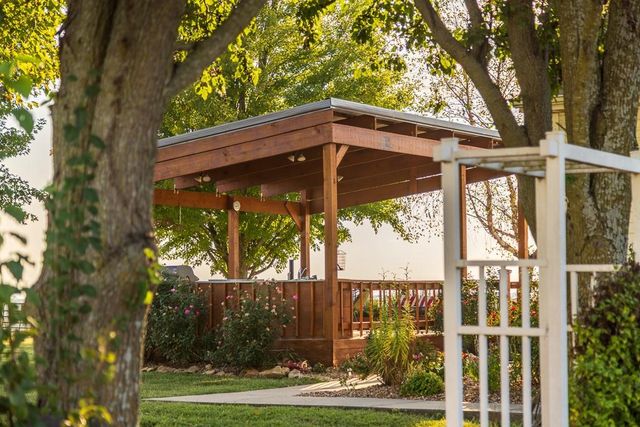 800 NW 950th Road, Blairstown, MO 64726