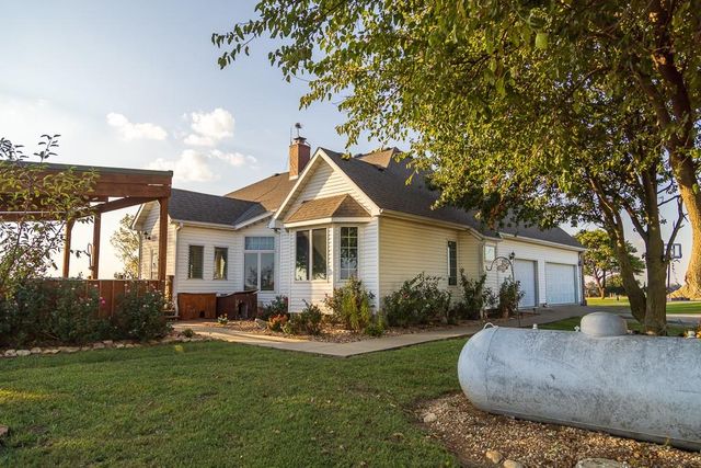 800 NW 950th Road, Blairstown, MO 64726