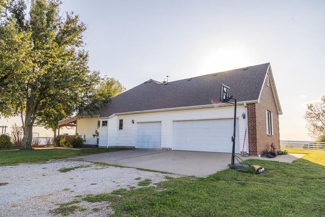 800 NW 950th Road, Blairstown, MO 64726