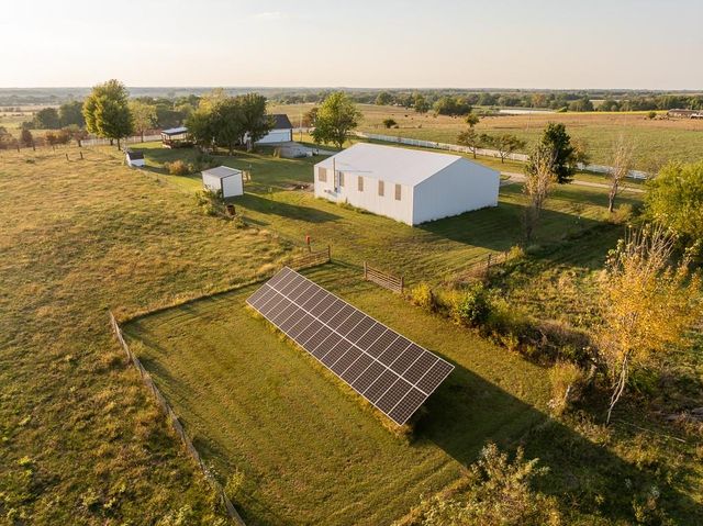 800 NW 950th Road, Blairstown, MO 64726