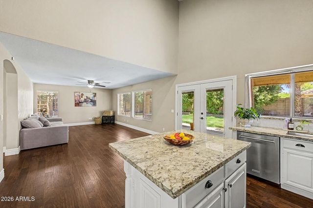 7152 W IRMA Lane, Glendale, AZ 85308
