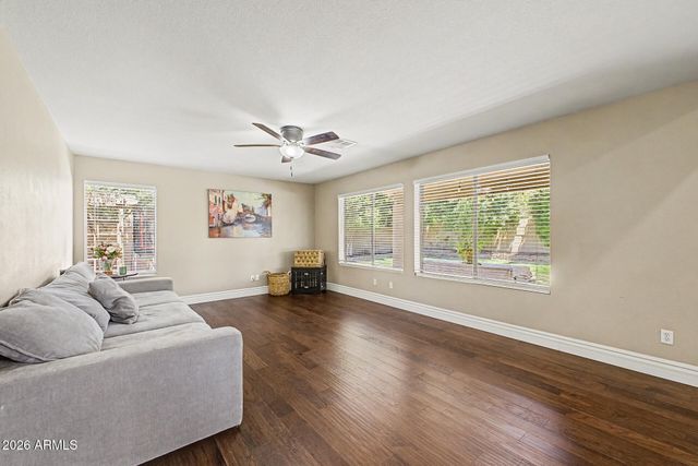 7152 W IRMA Lane, Glendale, AZ 85308