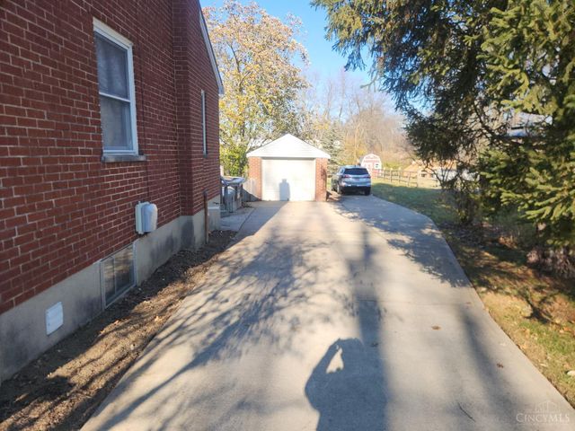 8146 Clough, Cincinnati, OH 45244