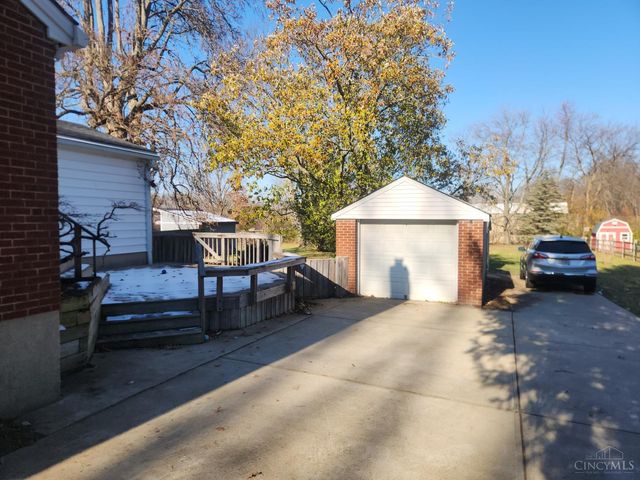 8146 Clough, Cincinnati, OH 45244