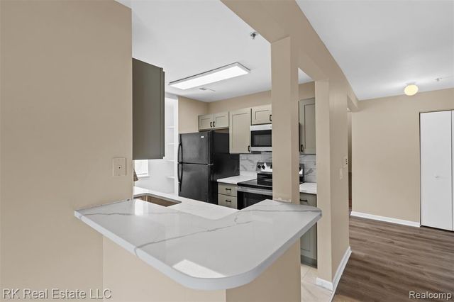 804 Brandon Avenue, Pontiac, MI 48340