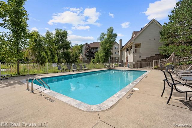 804 Brandon Avenue, Pontiac, MI 48340