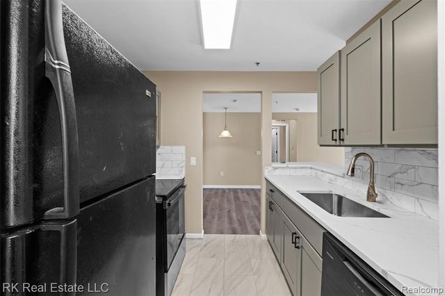 804 Brandon Avenue, Pontiac, MI 48340