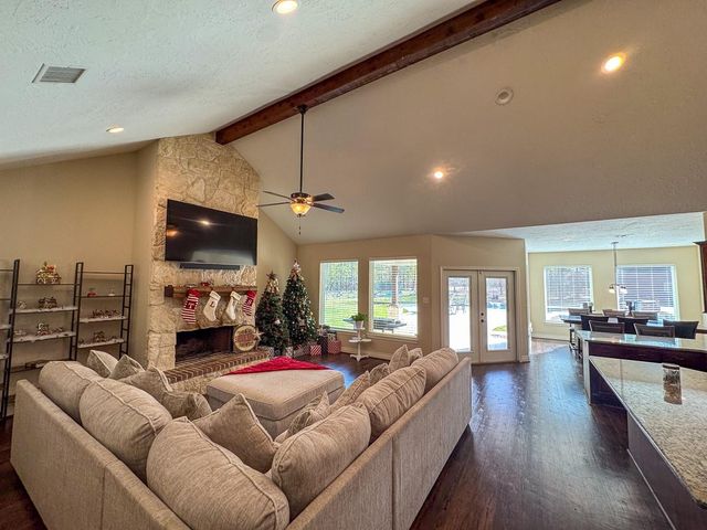 675 Somerset Trail, Point Blank, TX 77364