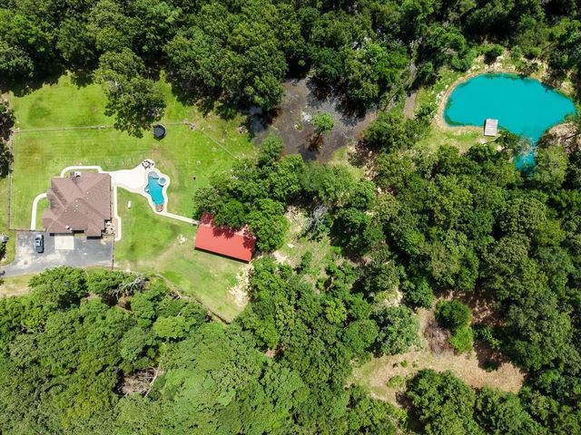 675 Somerset Trail, Point Blank, TX 77364