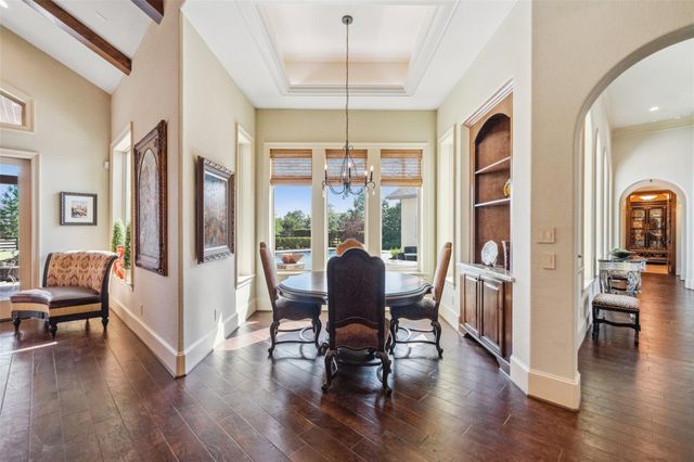 18 Rugged Lark Circle, Tomball, TX 77377