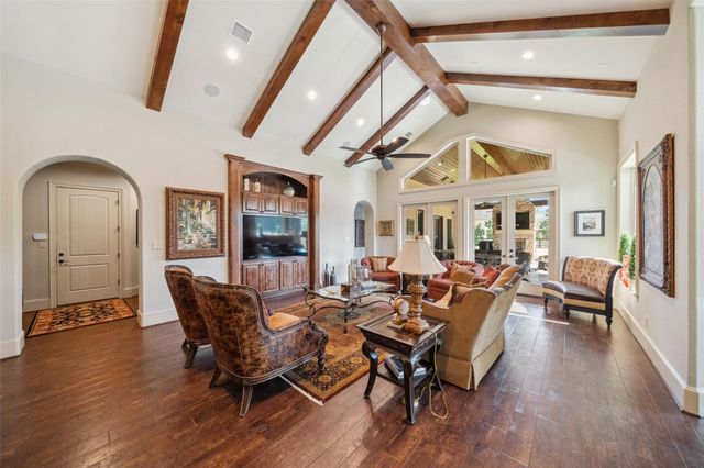 18 Rugged Lark Circle, Tomball, TX 77377