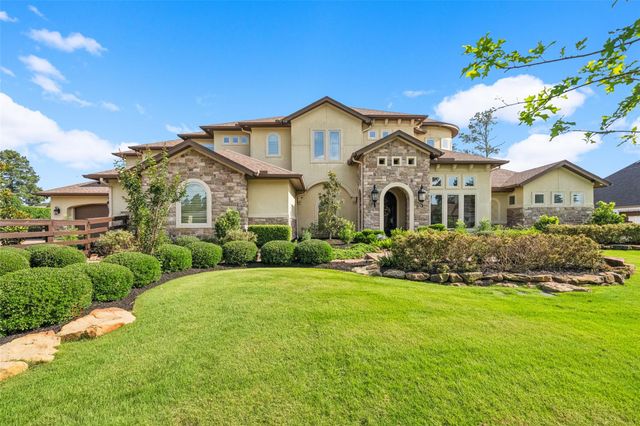 18 Rugged Lark Circle, Tomball, TX 77377