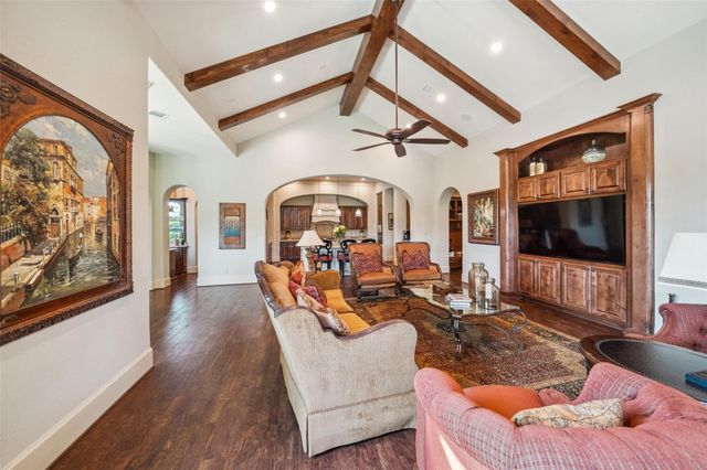 18 Rugged Lark Circle, Tomball, TX 77377