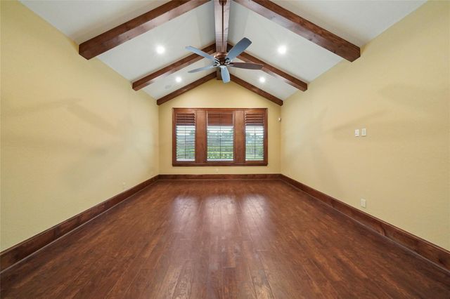 18 Rugged Lark Circle, Tomball, TX 77377