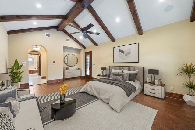 18 Rugged Lark Circle, Tomball, TX 77377