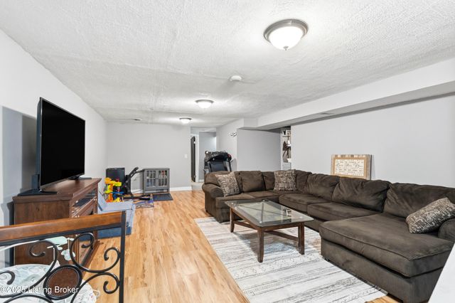 208 Claudie Ave, Elizabethtown, KY 42701