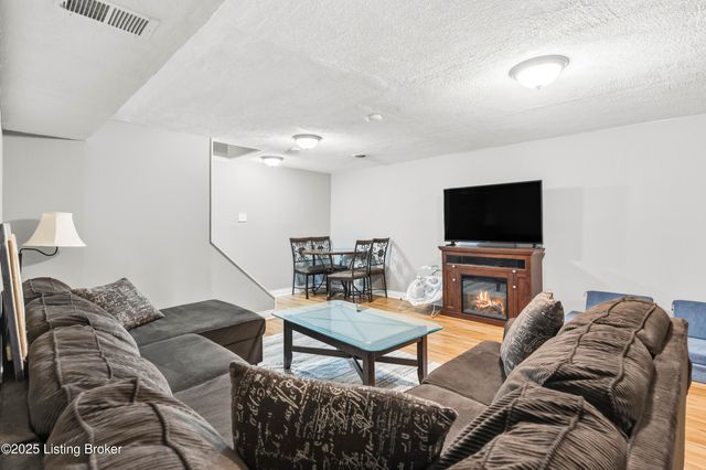 208 Claudie Ave, Elizabethtown, KY 42701