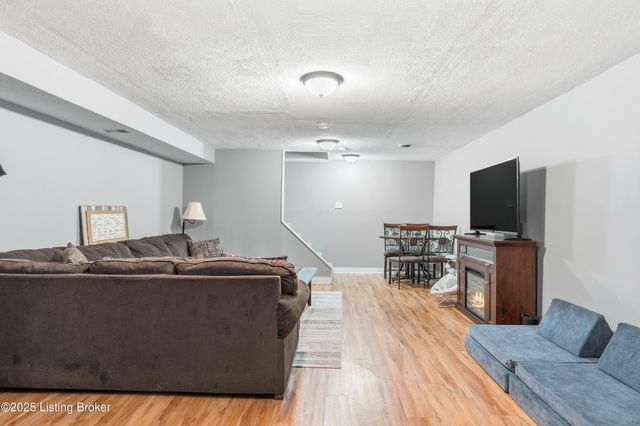 208 Claudie Ave, Elizabethtown, KY 42701