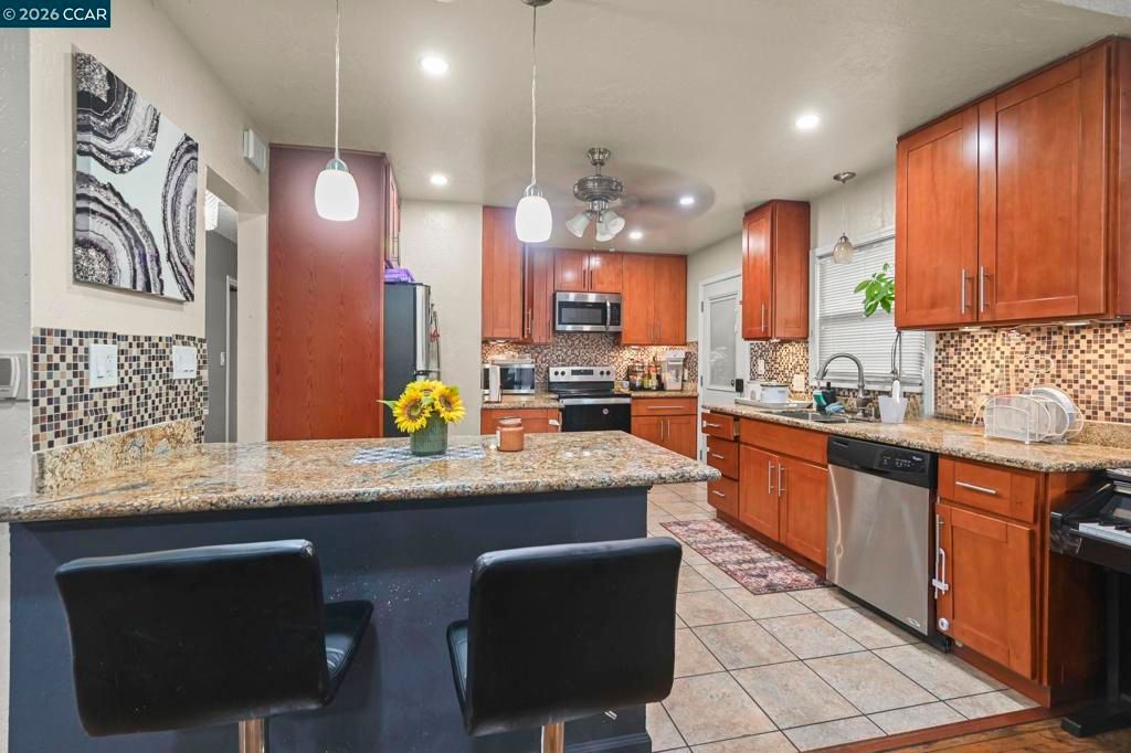 Image 6 of property listing at 1954 N 6Th St, Concord, CA 94519