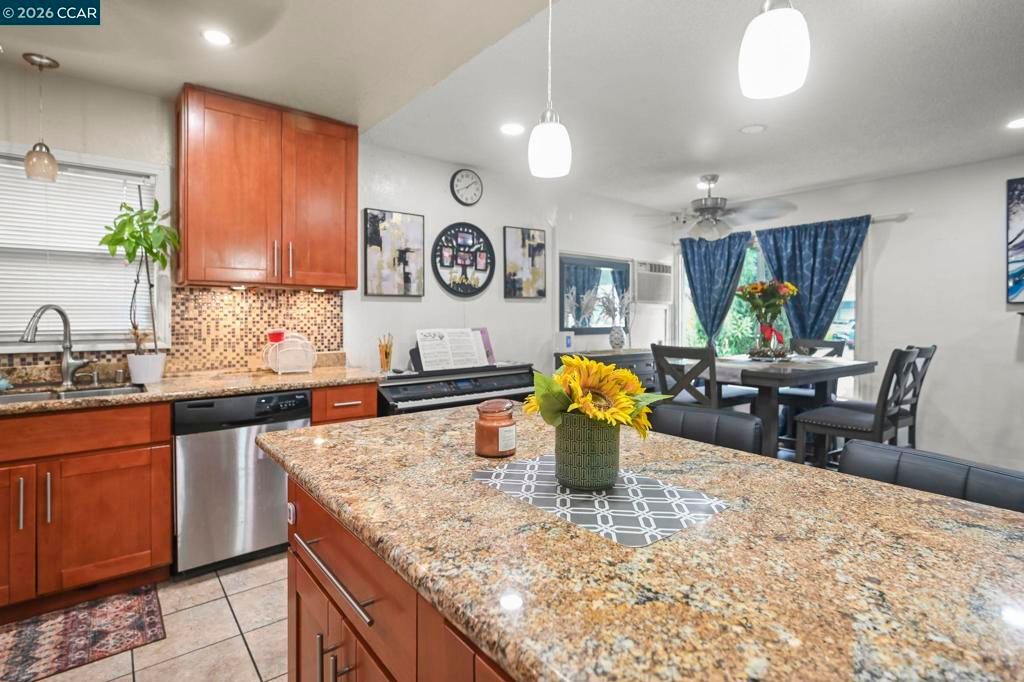 Image 9 of property listing at 1954 N 6Th St, Concord, CA 94519