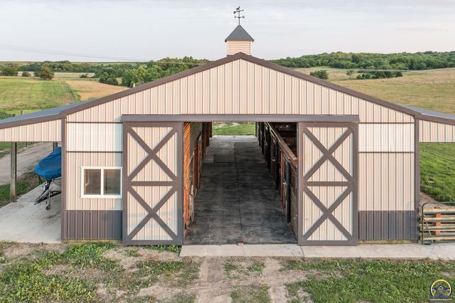 193 N 600 Rd, Overbrook, KS 66524