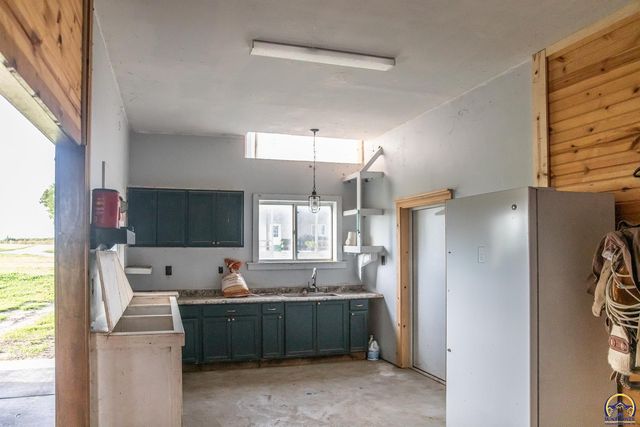 193 N 600 Rd, Overbrook, KS 66524
