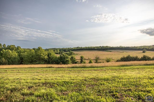193 N 600 Rd, Overbrook, KS 66524