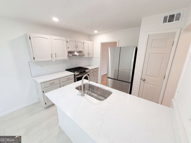 1128 Weatherstone Drive NE, Atlanta, GA 30324
