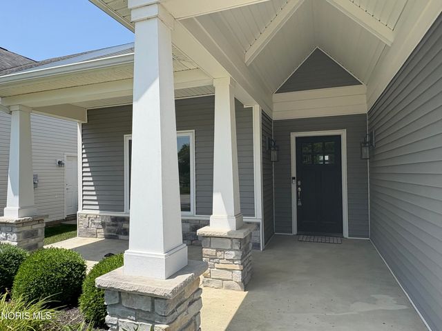 1812 Hidden Ridge Drive, Perrysburg, OH 43551
