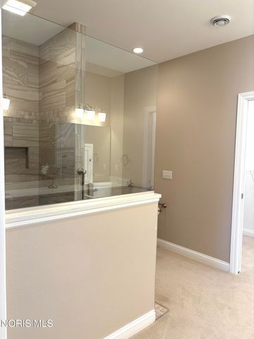 1812 Hidden Ridge Drive, Perrysburg, OH 43551