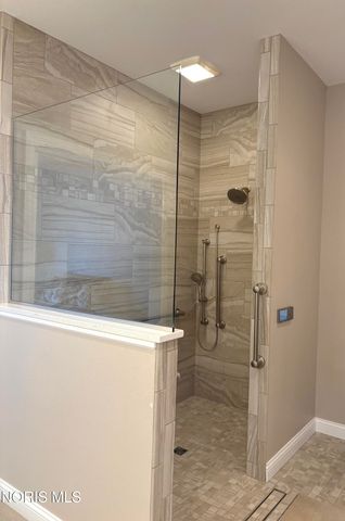 1812 Hidden Ridge Drive, Perrysburg, OH 43551