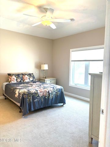 1812 Hidden Ridge Drive, Perrysburg, OH 43551