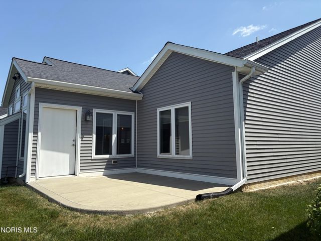 1812 Hidden Ridge Drive, Perrysburg, OH 43551