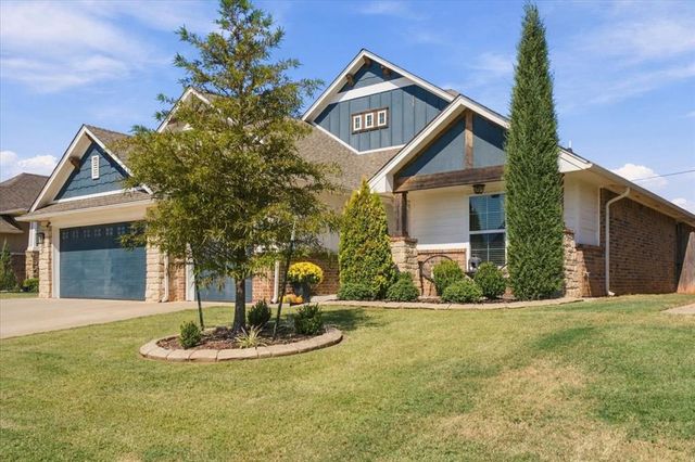 2709 SE 20th Circle, Moore, OK 73160