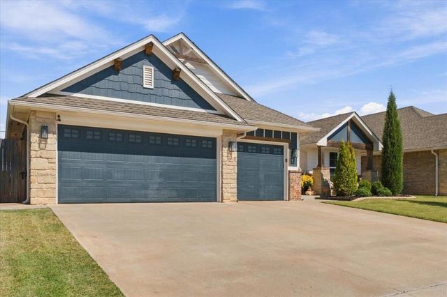 2709 SE 20th Circle, Moore, OK 73160